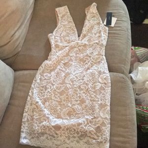Lulu lace dress brand new with tags!